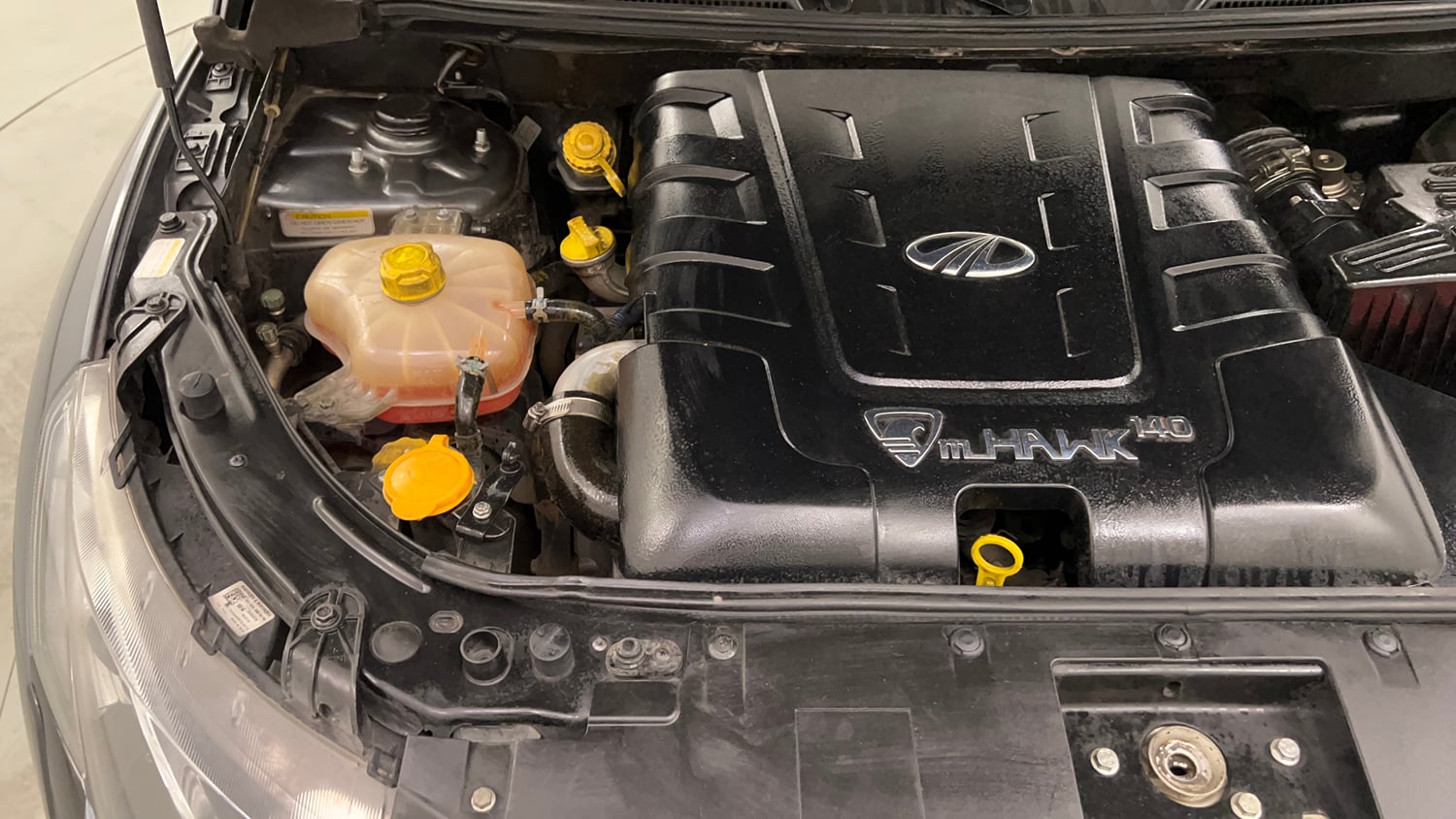 Used 2016 Mahindra XUV500 W4 Diesel Manual engine ENGINE RIGHT SIDE VIEW
