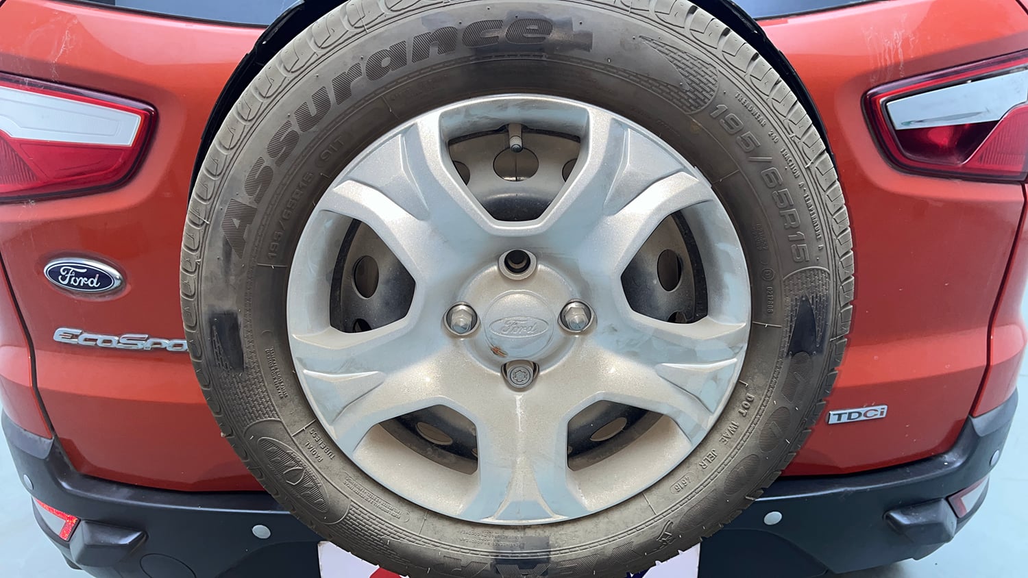 Used 2017 Ford EcoSport Trend+ 1.5L TDCi Diesel Manual tyres SPARE TYRE VIEW