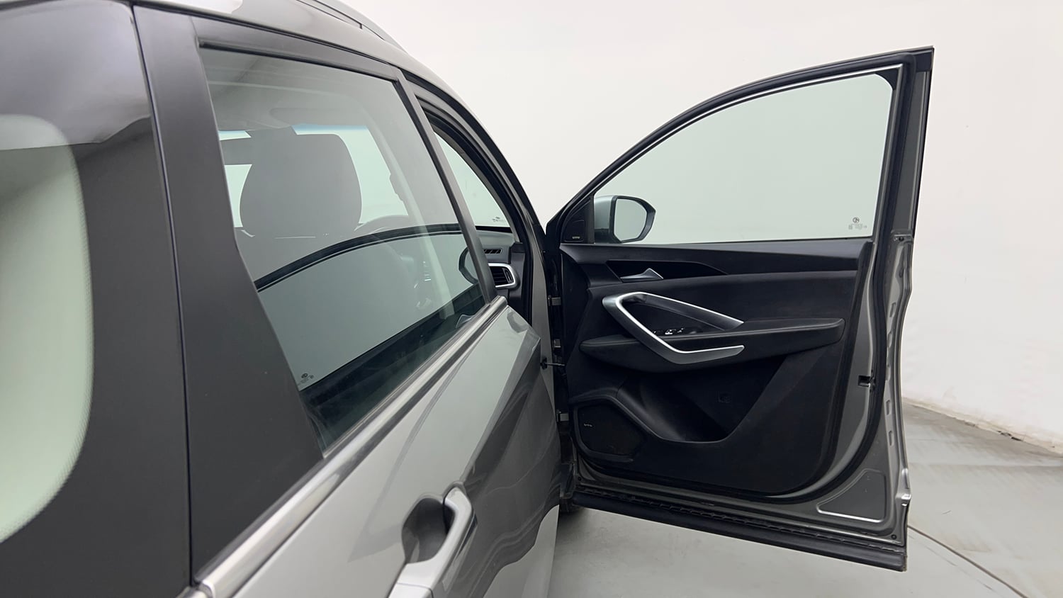 Used 2019 MG Motors Hector Sharp 1.5 DCT Petrol Petrol Automatic interior RIGHT FRONT DOOR OPEN VIEW