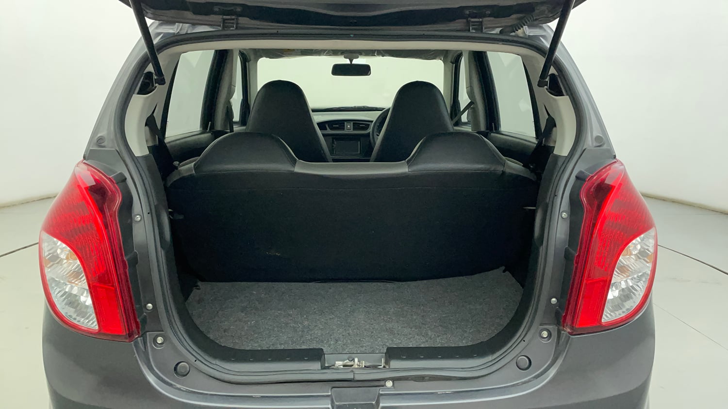 Used 2022 Maruti Suzuki Alto 800 LXi (O) Petrol Manual interior DICKY INSIDE VIEW