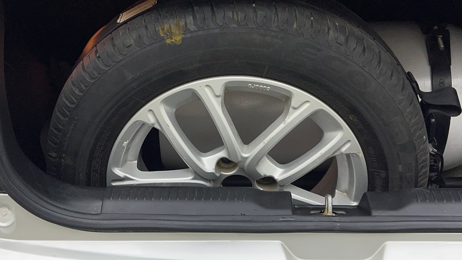 Used 2023 Maruti Suzuki Swift ZXi CNG Cng Manual tyres SPARE TYRE VIEW
