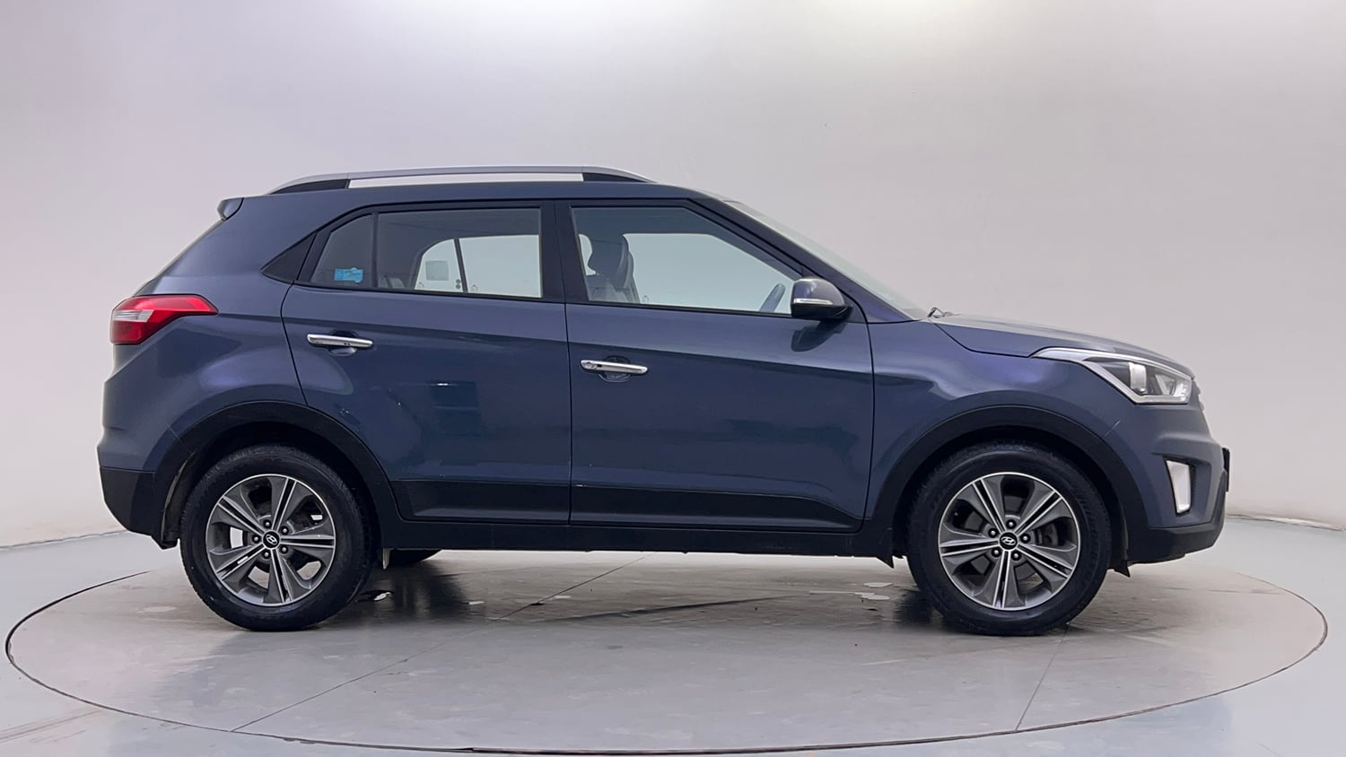 Used 2016 Hyundai Creta 1.6 SX Plus AT Petrol Petrol Automatic exterior RIGHT SIDE VIEW