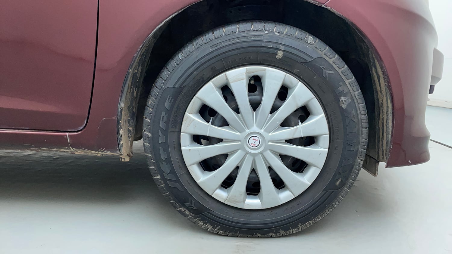 Used 2013 Honda Amaze 1.5 S i-DTEC Diesel Manual tyres RIGHT FRONT TYRE RIM VIEW