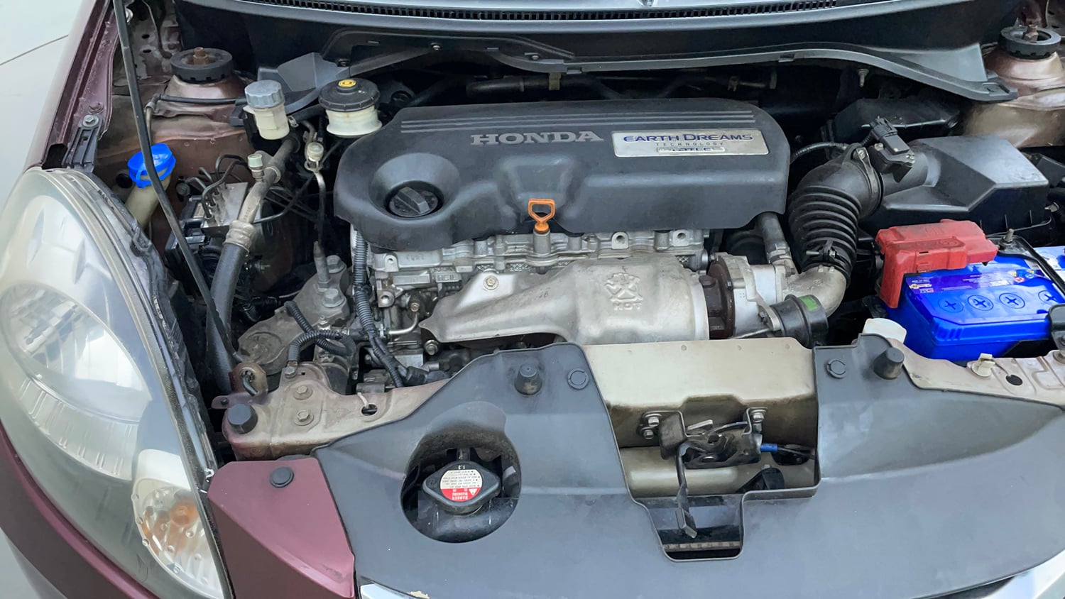 Used 2013 Honda Amaze 1.5 S i-DTEC Diesel Manual engine ENGINE RIGHT SIDE VIEW