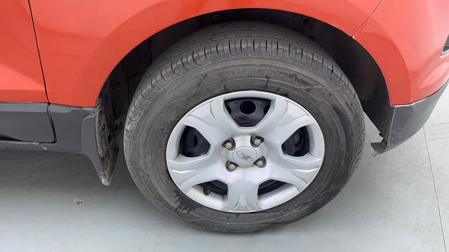 Used 2017 Ford EcoSport Trend+ 1.5L TDCi Diesel Manual tyres RIGHT FRONT TYRE RIM VIEW