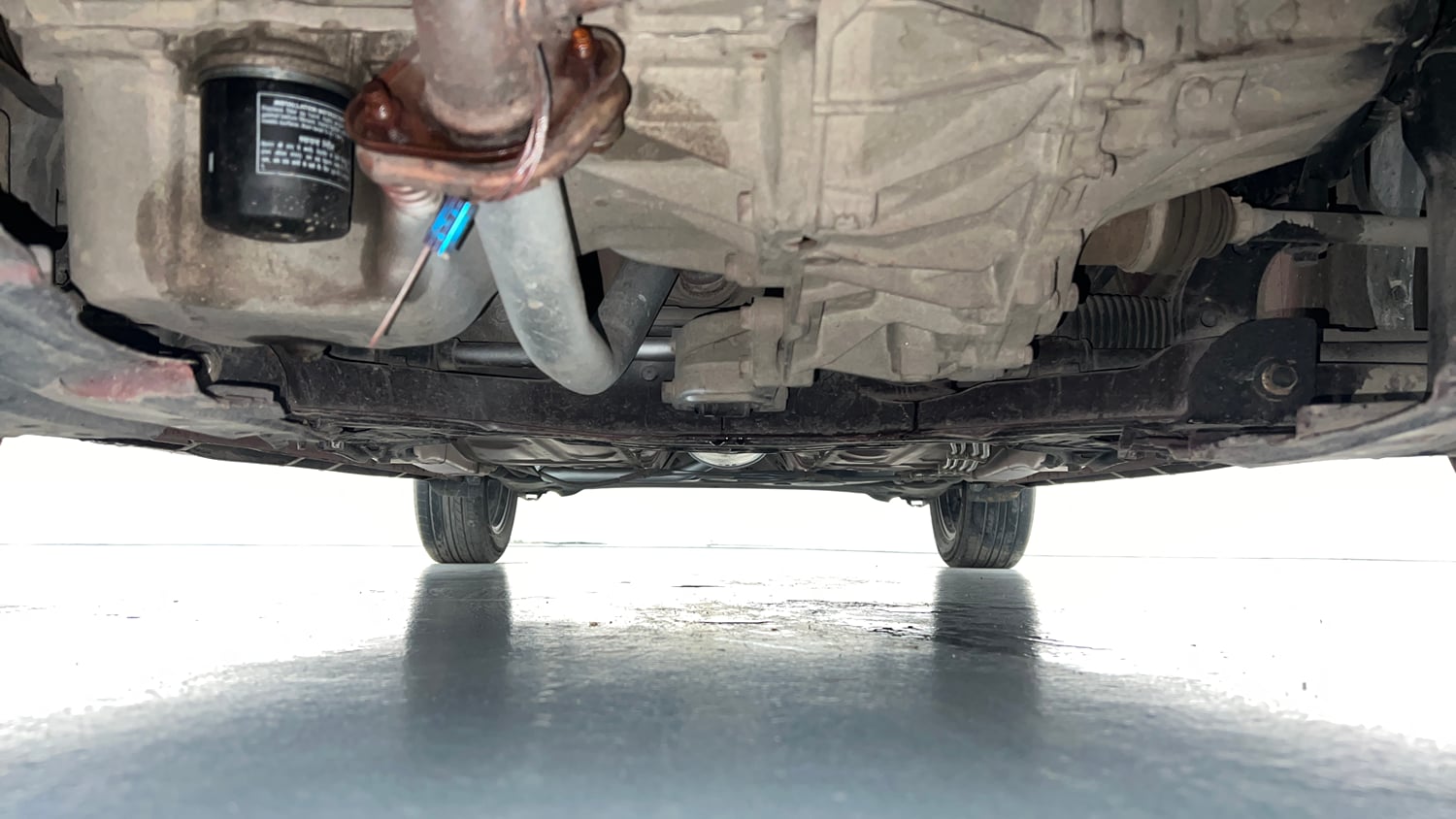 Used 2018 Maruti Suzuki Swift VXi AMT Petrol Automatic extra FRONT LEFT UNDERBODY VIEW