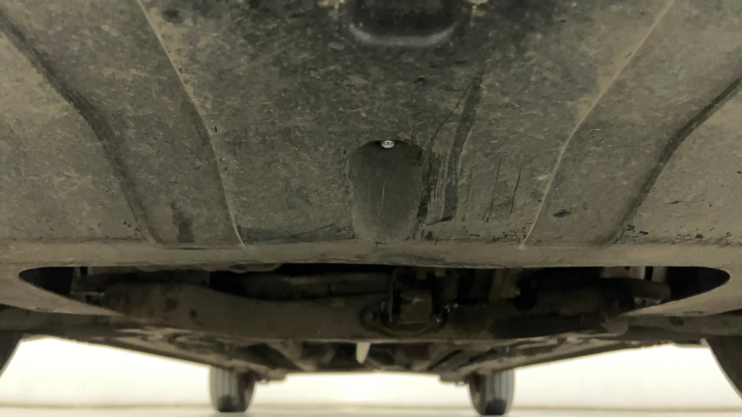 Used 2014 Hyundai Elite i20 Magna 1.2 Petrol Manual extra FRONT LEFT UNDERBODY VIEW