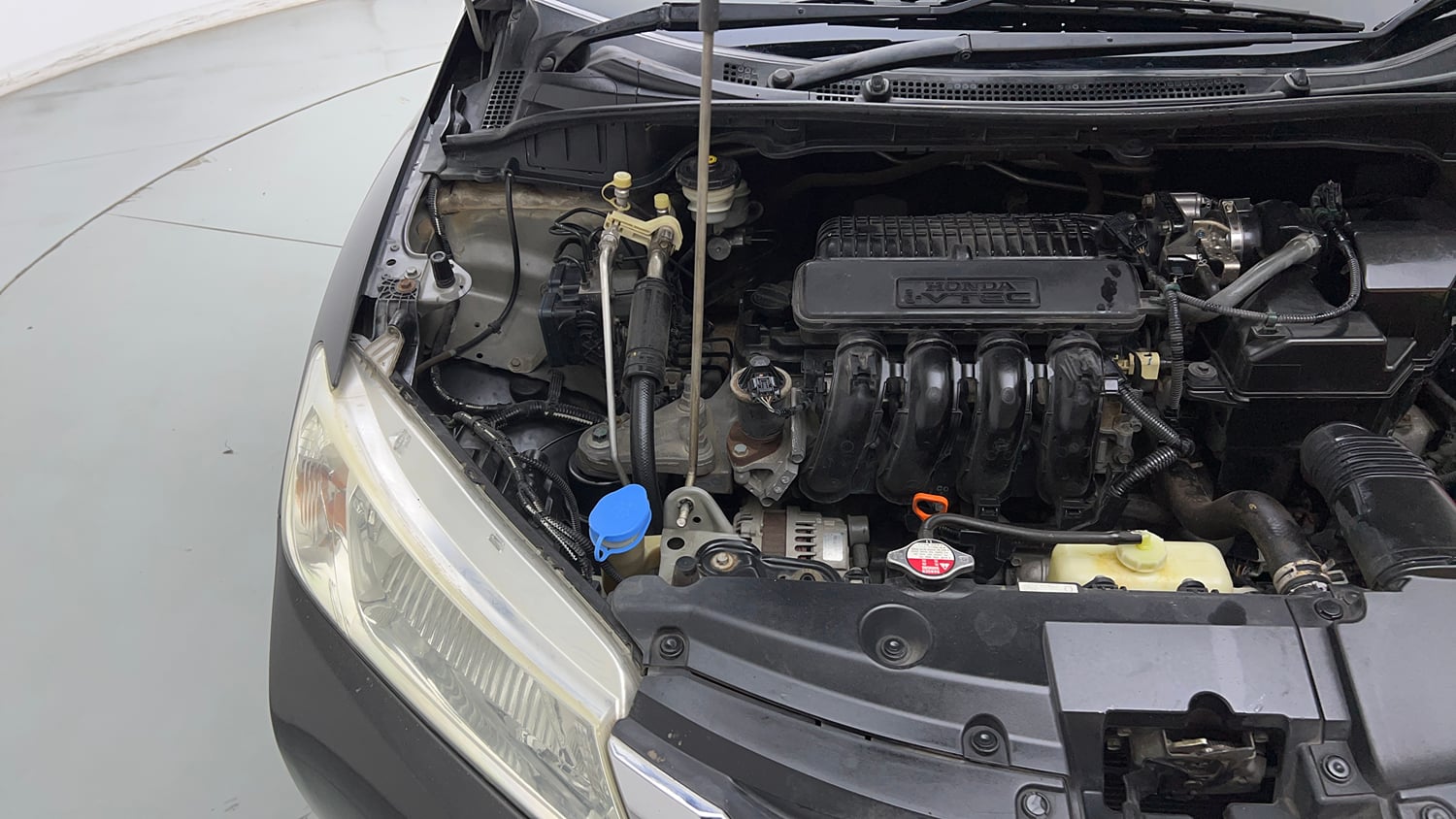 Used 2016 Honda City SV CVT Petrol Automatic engine ENGINE RIGHT SIDE VIEW