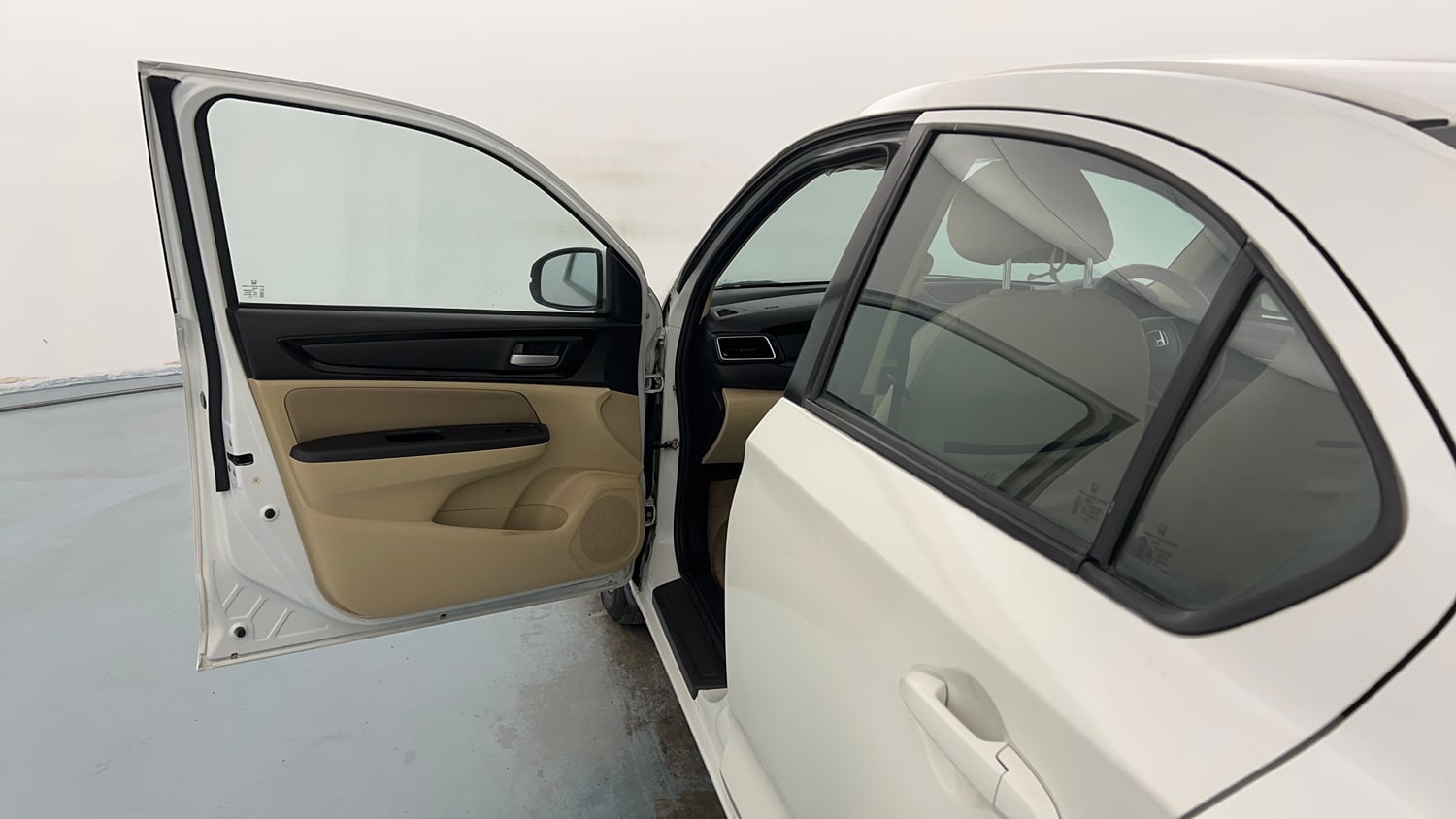 Used 2021 Honda Amaze 1.2 V MT Petrol Petrol Manual interior LEFT FRONT DOOR OPEN VIEW