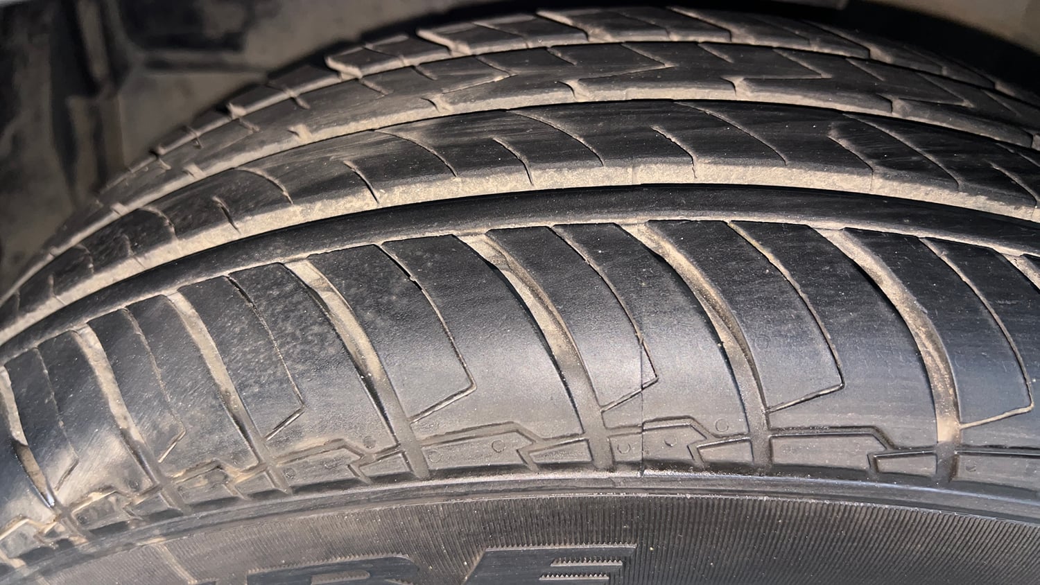 Used 2015 Honda Jazz S MT Petrol Manual tyres LEFT FRONT TYRE TREAD VIEW