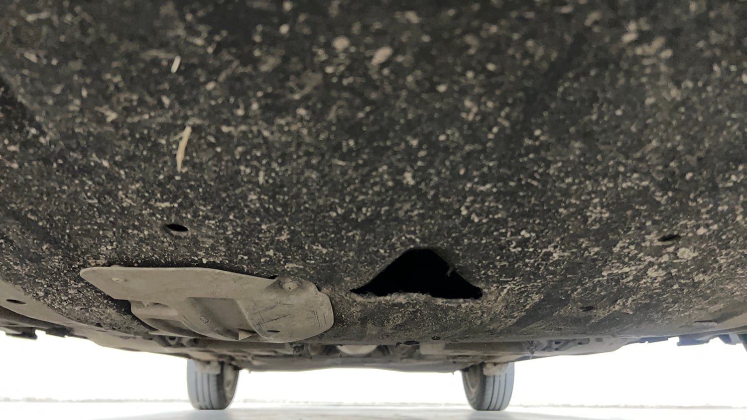 Used 2025 Maruti Suzuki Swift ZXi Plus Petrol Manual extra FRONT LEFT UNDERBODY VIEW