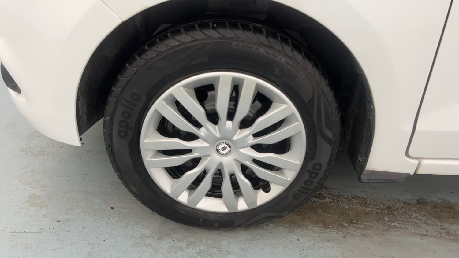 Used 2016 Ford Figo Aspire Trend 1.2 Ti-VCT Petrol Manual tyres LEFT FRONT TYRE RIM VIEW