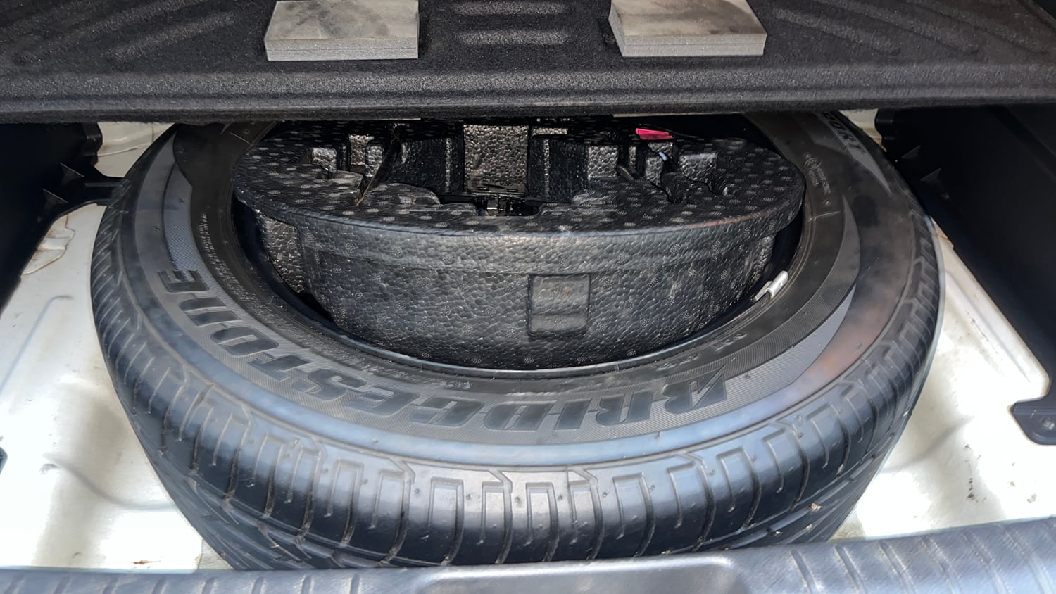 Used 2017 Hyundai Creta SX 1.6 CRDI (O) Diesel Manual tyres SPARE TYRE VIEW