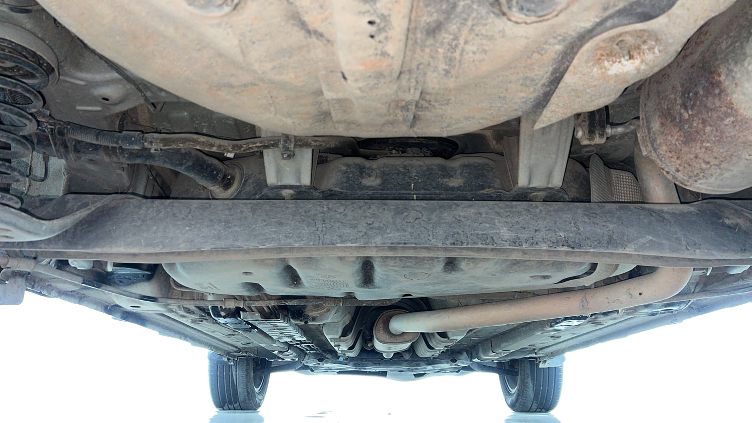 Used 2019 Hyundai Venue SX Plus 1.0 Turbo DCT Petrol Automatic extra REAR UNDERBODY VIEW (TAKEN FROM REAR)