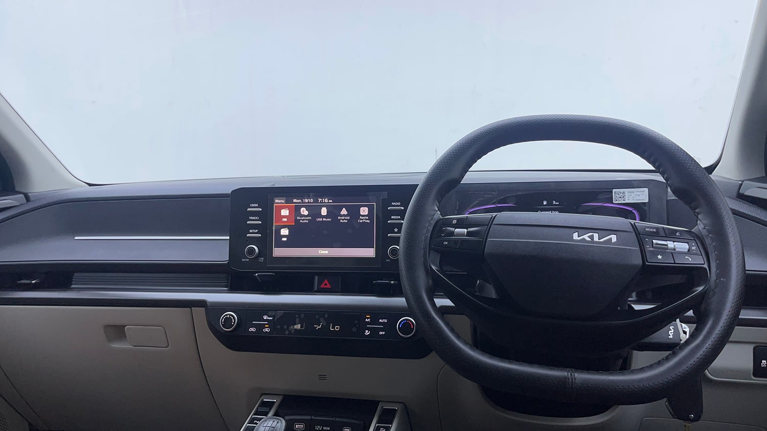 Used 2025 Kia Carens Clavis HTK 1.5 Petrol MT Petrol Manual interior DASHBOARD VIEW