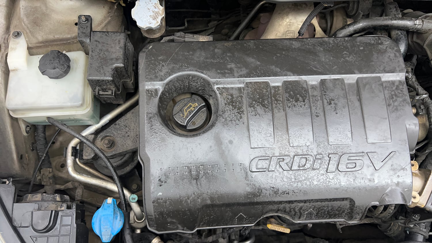 Used 2012 Hyundai i20 Asta 1.4 CRDI Diesel Manual engine ENGINE RIGHT SIDE VIEW
