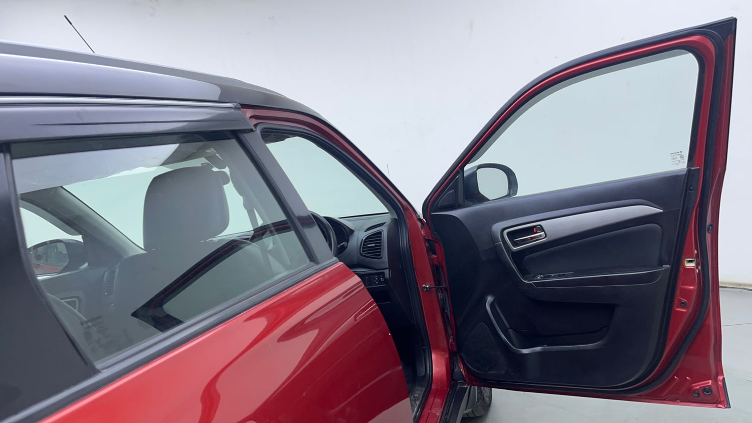 Used 2019 maruti-suzuki Vitara Brezza ZDi Plus Dual Tone AGS Diesel Automatic interior RIGHT FRONT DOOR OPEN VIEW
