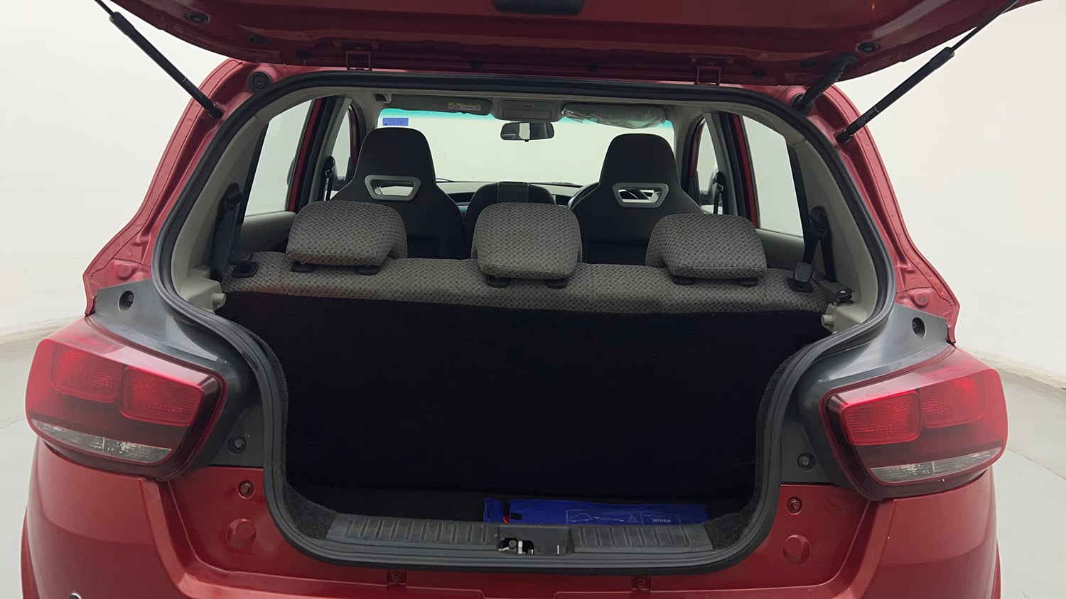 Used 2016 Mahindra KUV100 K6+ 6 STR Petrol Manual interior DICKY INSIDE VIEW