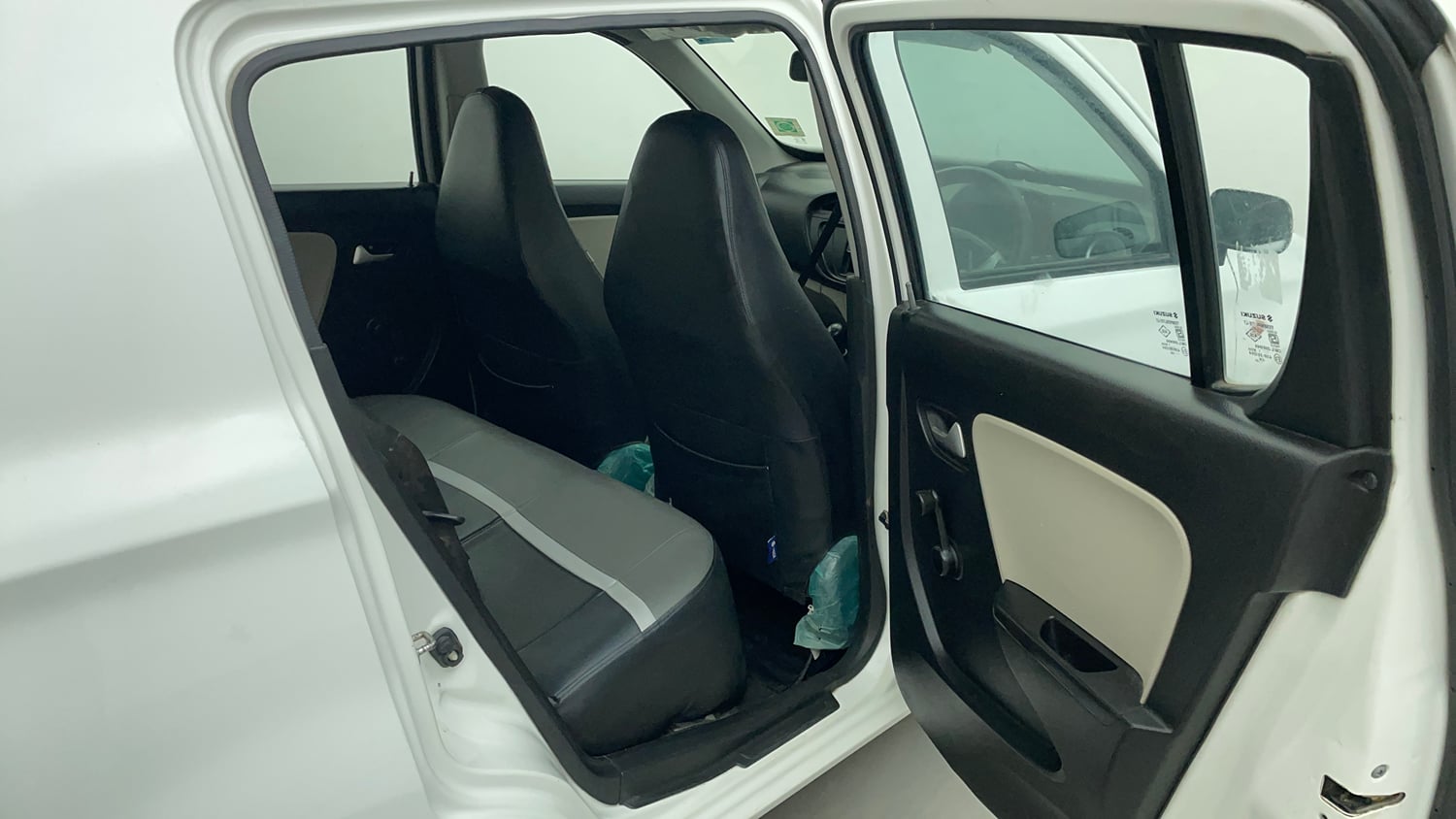 Used 2020 Maruti Suzuki Alto 800 LXi Petrol Manual interior RIGHT SIDE REAR DOOR CABIN VIEW