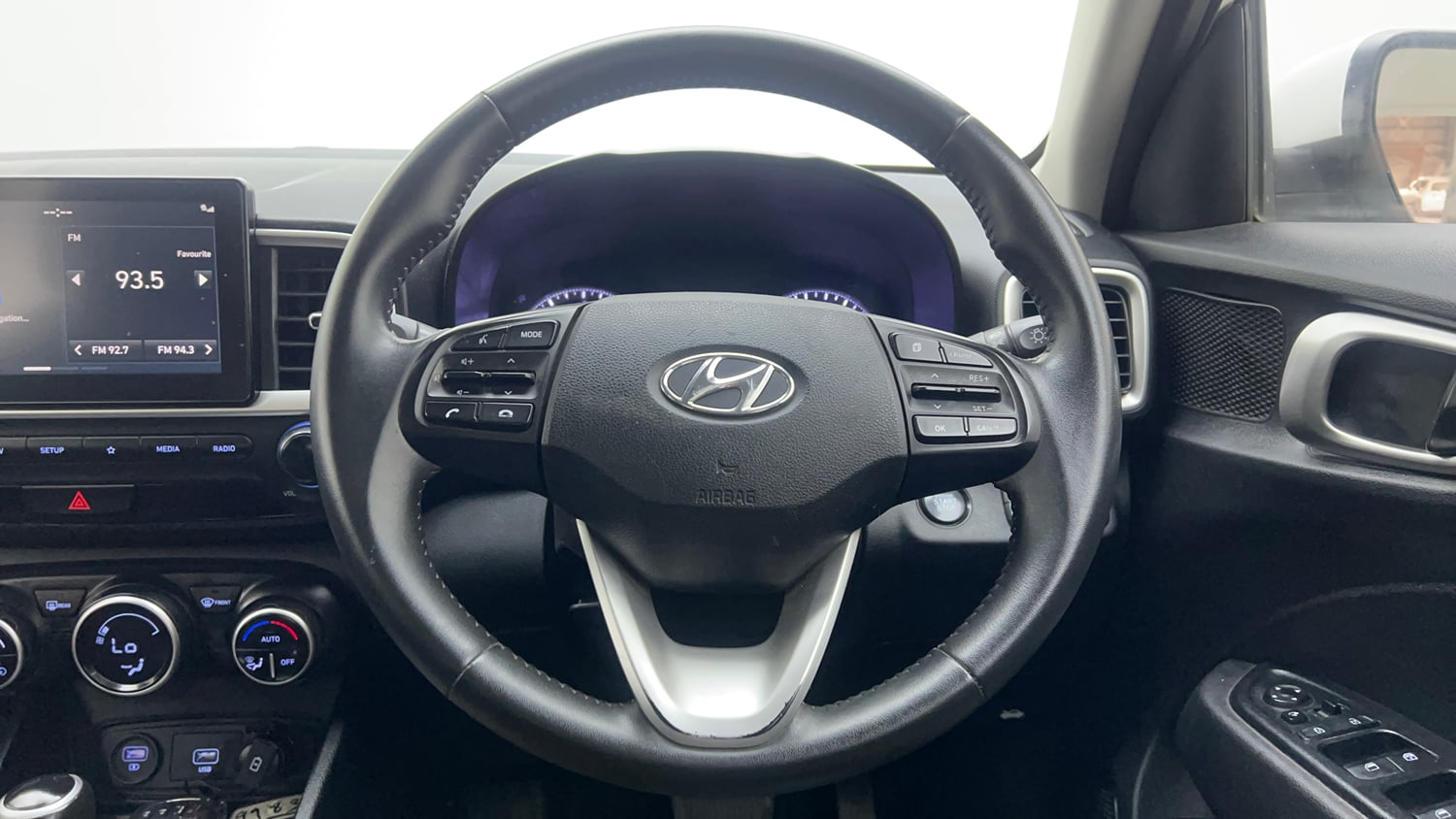 Used 2019 Hyundai Venue SX Plus 1.0 Turbo DCT Petrol Automatic interior STEERING VIEW