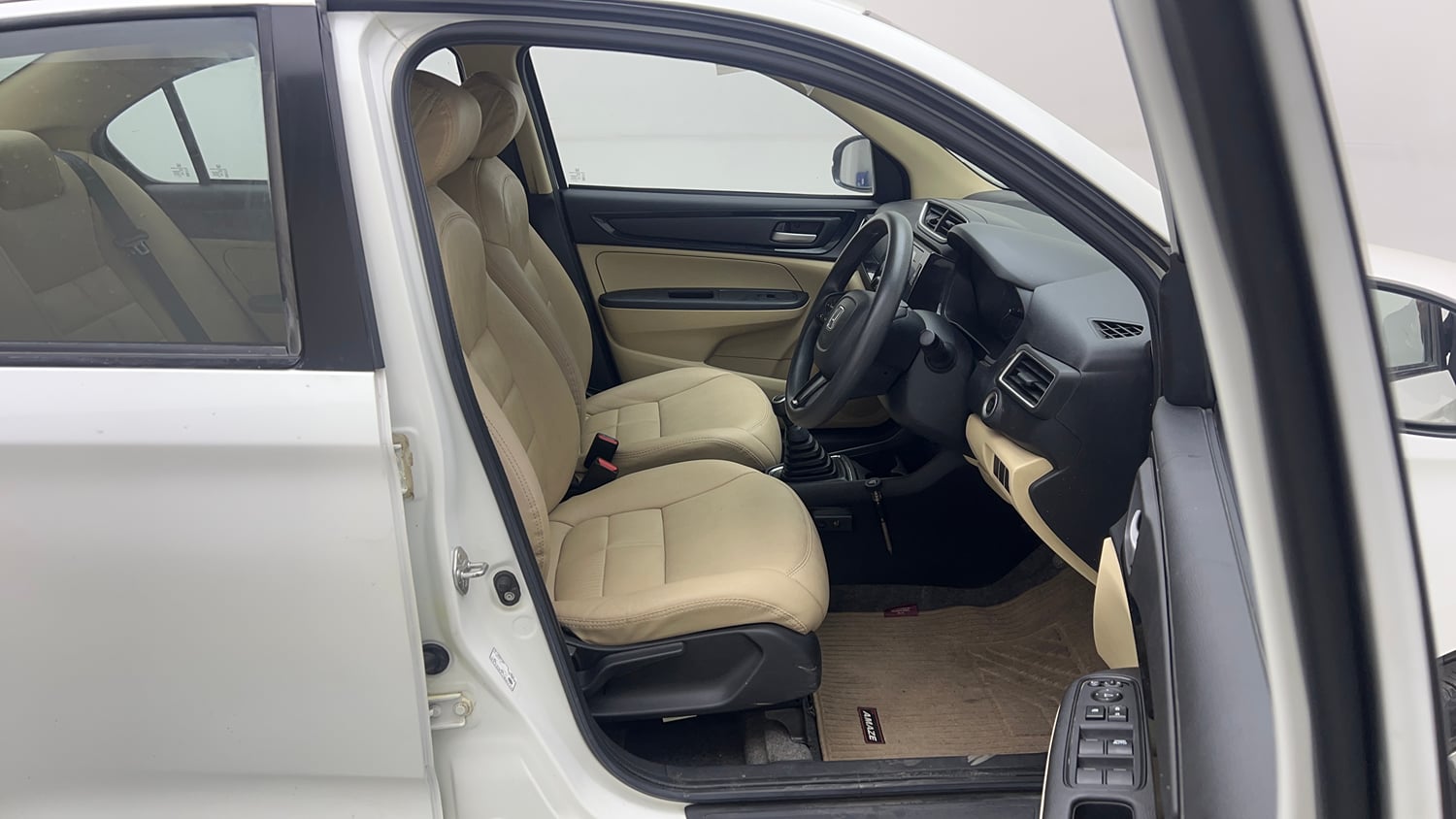 Used 2019 Honda Amaze 1.2 V MT Petrol Petrol Manual interior RIGHT SIDE FRONT DOOR CABIN VIEW