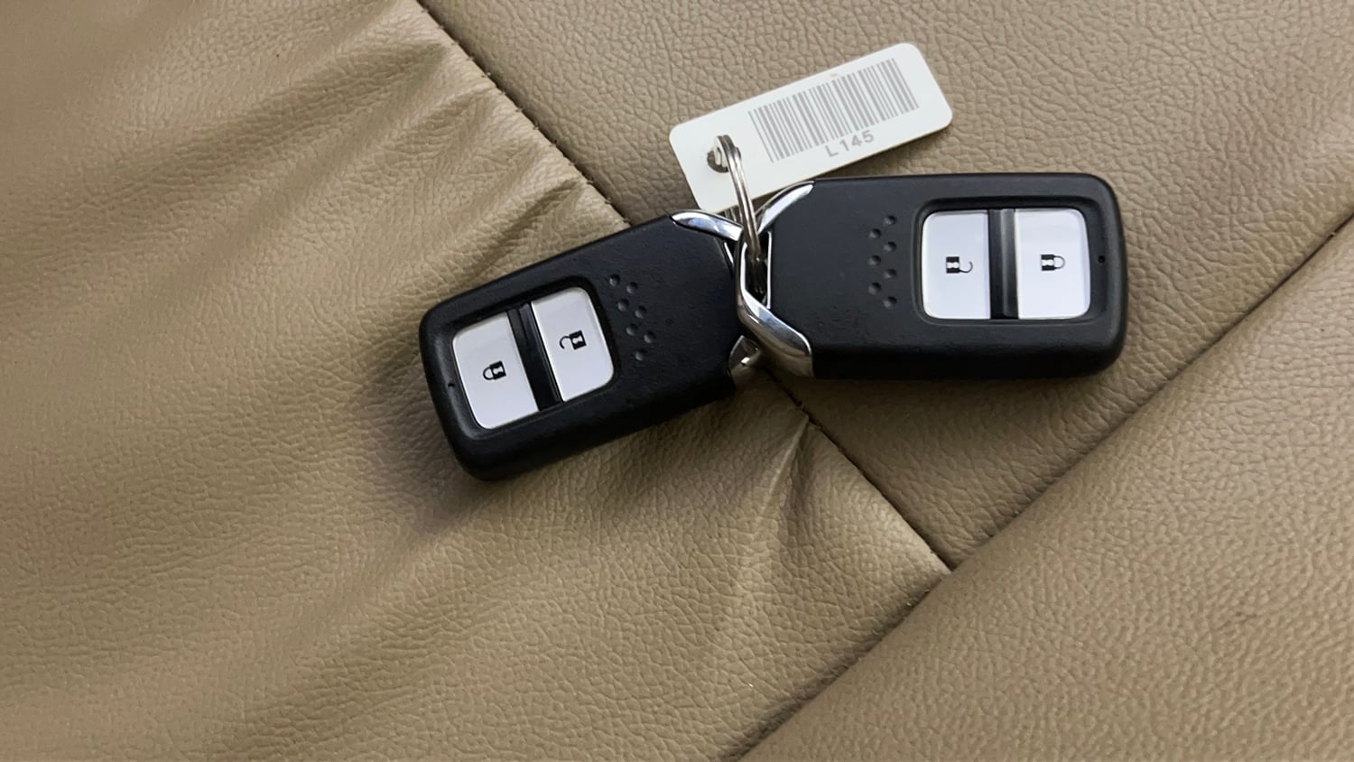 Used 2020 Honda Jazz ZX CVT Petrol Automatic extra CAR KEY VIEW