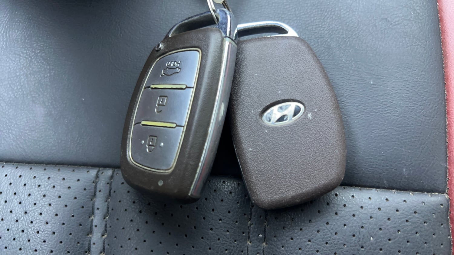 Used 2016 Hyundai Grand i10 Asta AT 1.2 Kappa VTVT Petrol Automatic extra CAR KEY VIEW