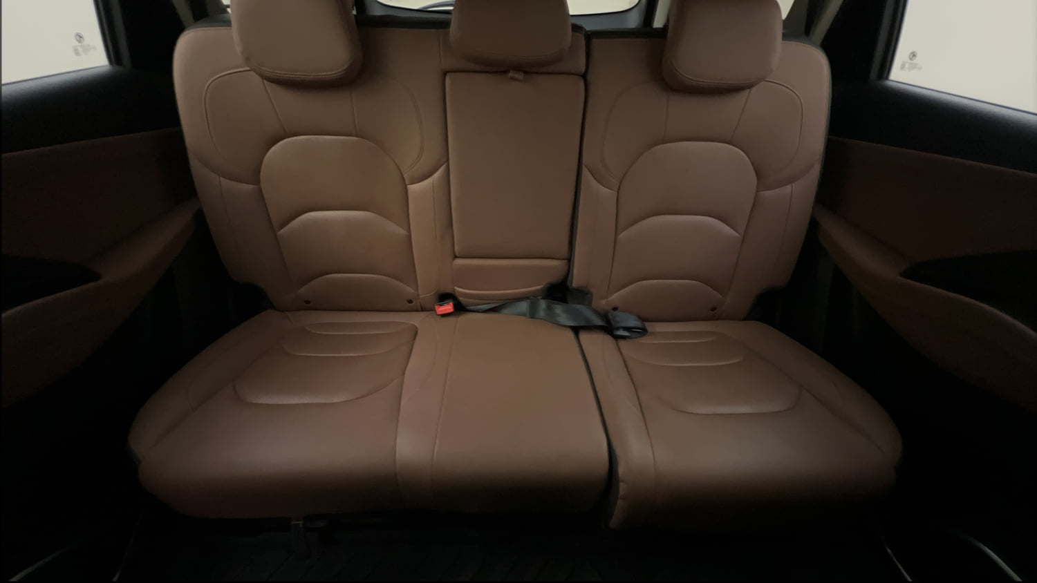 Used 2024 MG Motors Hector Plus Savvy Pro 1.5 Turbo Petrol CVT 7 STR Petrol Automatic interior REAR SEAT CONDITION VIEW