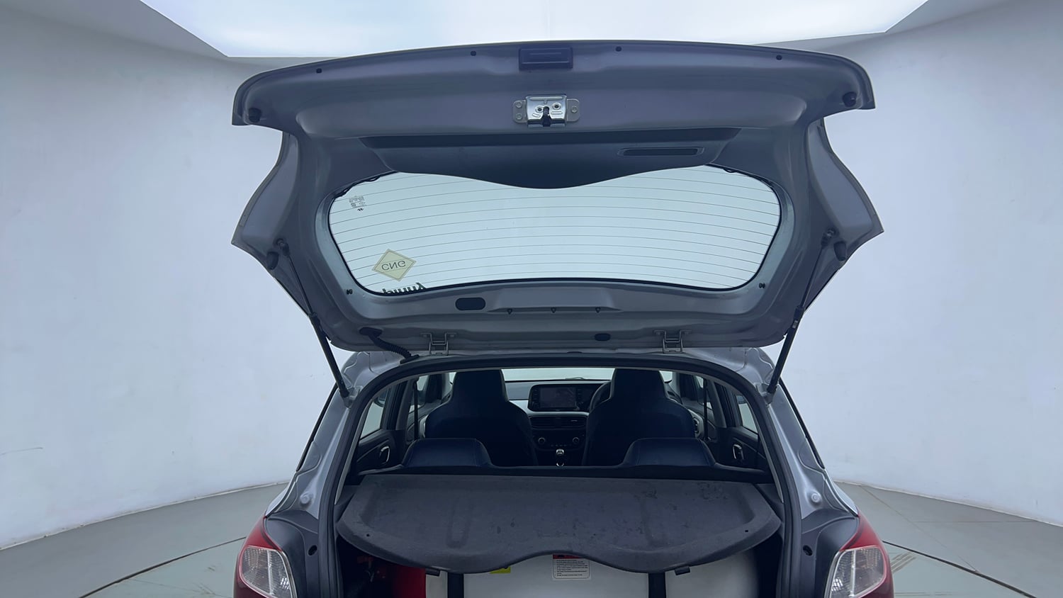 Used 2021 Hyundai Grand i10 Nios Sportz 1.2 Kappa VTVT CNG Cng Manual interior DICKY DOOR OPEN VIEW
