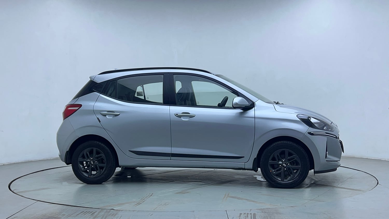 Used 2021 Hyundai Grand i10 Nios Sportz 1.2 Kappa VTVT CNG Cng Manual exterior RIGHT SIDE VIEW