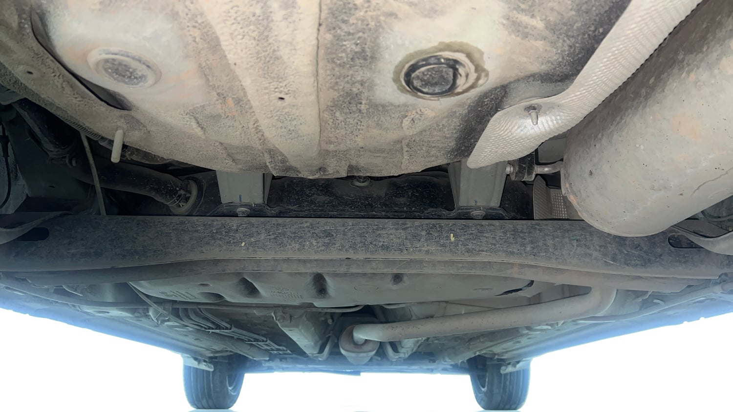 Used 2024 Kia Sonet HTK Plus 1.2 Petrol+Cng (outside fitted) Cng Manual extra REAR UNDERBODY VIEW (TAKEN FROM REAR)
