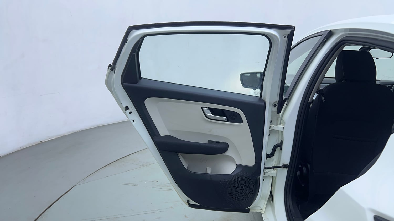 Used 2021 Tata Altroz XZ Petrol Petrol Manual interior LEFT REAR DOOR OPEN VIEW