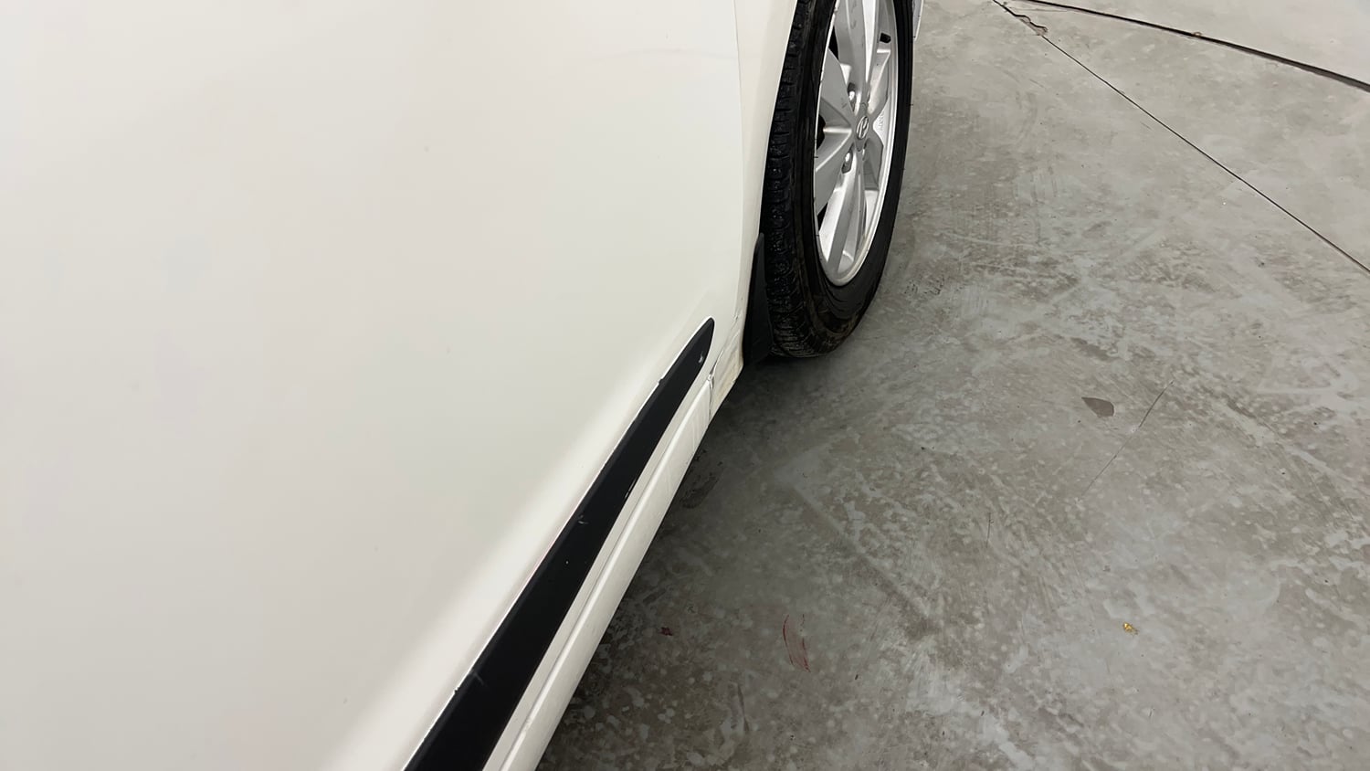 Used 2015 Hyundai Xcent S 1.2 (O) Petrol Manual dents MINOR SCRATCH