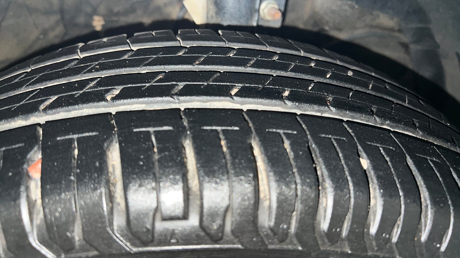 Used 2025 Maruti Suzuki Swift ZXi Plus Petrol Manual tyres RIGHT FRONT TYRE TREAD VIEW