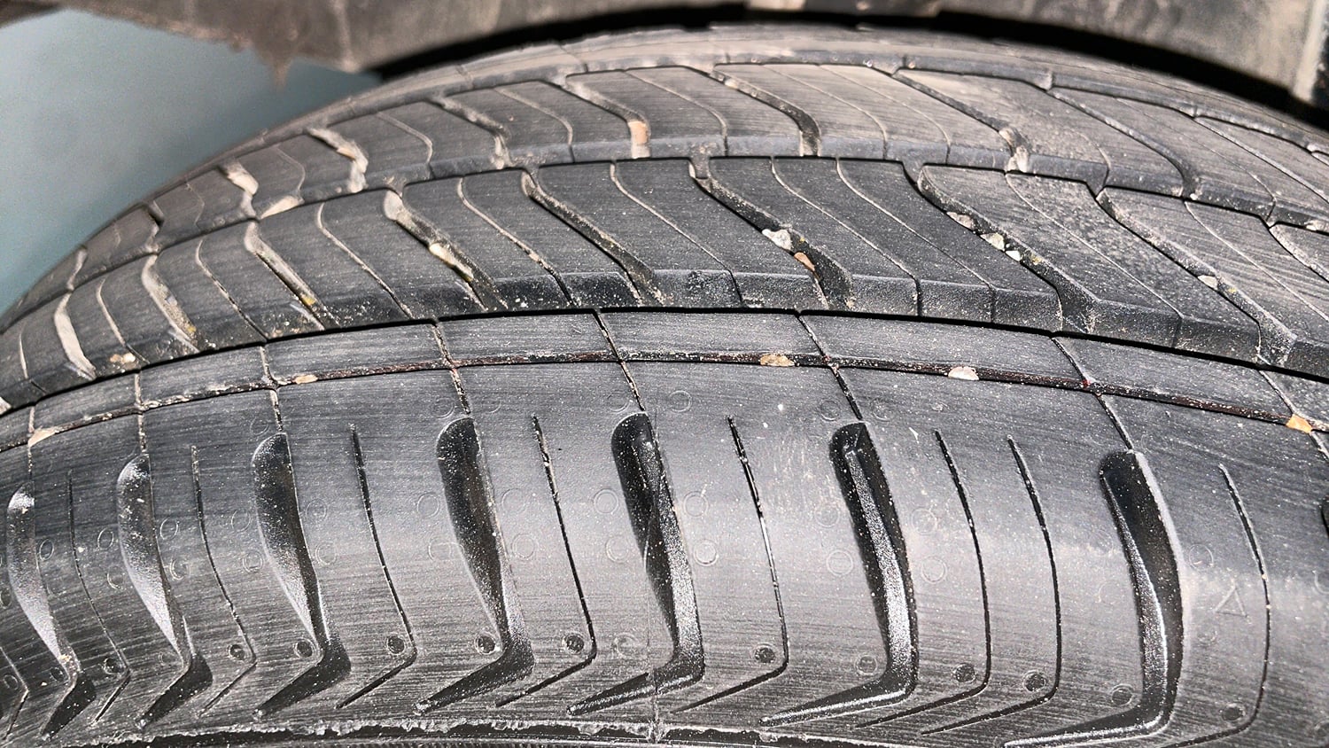Used 2019 Renault Kwid 1.0 RXT AMT Opt Petrol Automatic tyres RIGHT REAR TYRE TREAD VIEW