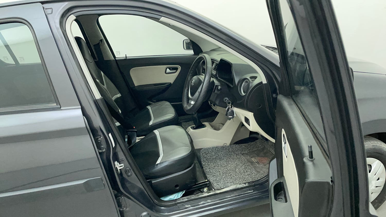 Used 2022 Maruti Suzuki Alto 800 LXi (O) Petrol Manual interior RIGHT SIDE FRONT DOOR CABIN VIEW