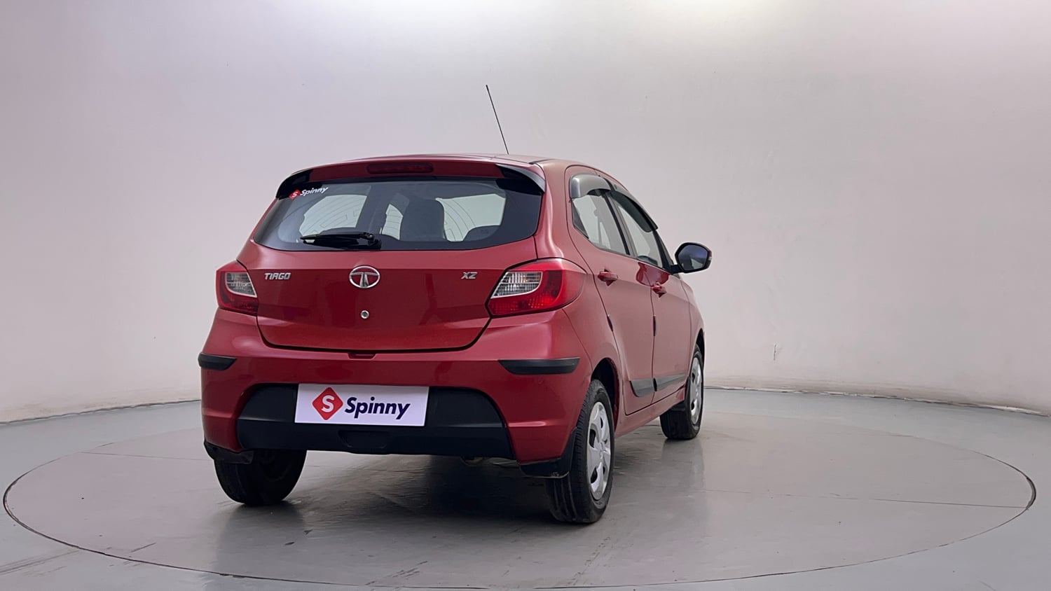 Used 2016 Tata Tiago Revotron XZ w/o Alloy Petrol Manual exterior RIGHT REAR CORNER VIEW