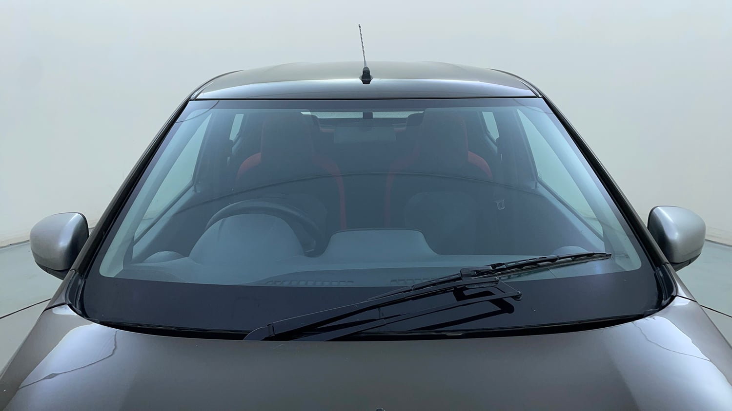 Used 2019 Renault Kwid 1.0 RXT AMT Opt Petrol Automatic exterior FRONT WINDSHIELD VIEW