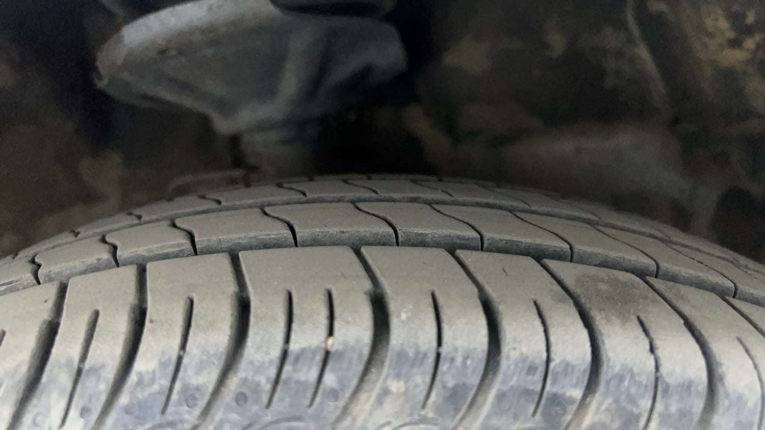 Used 2015 Maruti Suzuki Celerio ZXi Opt Petrol Manual tyres RIGHT FRONT TYRE TREAD VIEW