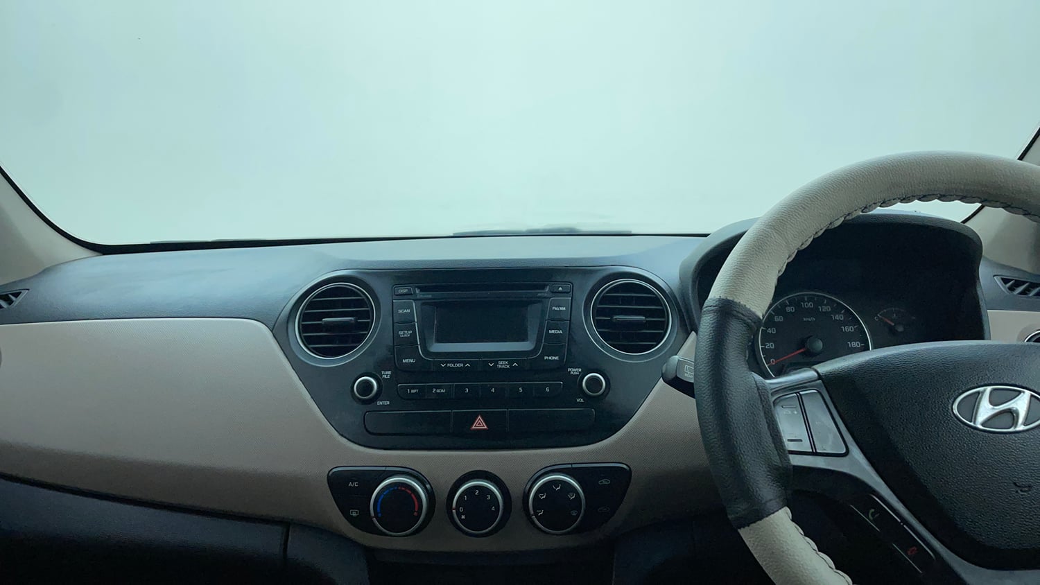 Used 2014 Hyundai Grand i10 Asta AT 1.2 Kappa VTVT Petrol Automatic interior MUSIC SYSTEM & AC CONTROL VIEW