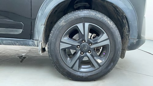 Used 2024 Tata Nexon Creative 1.2 Petrol 6MT Dark Edition Petrol Manual tyres RIGHT FRONT TYRE RIM VIEW