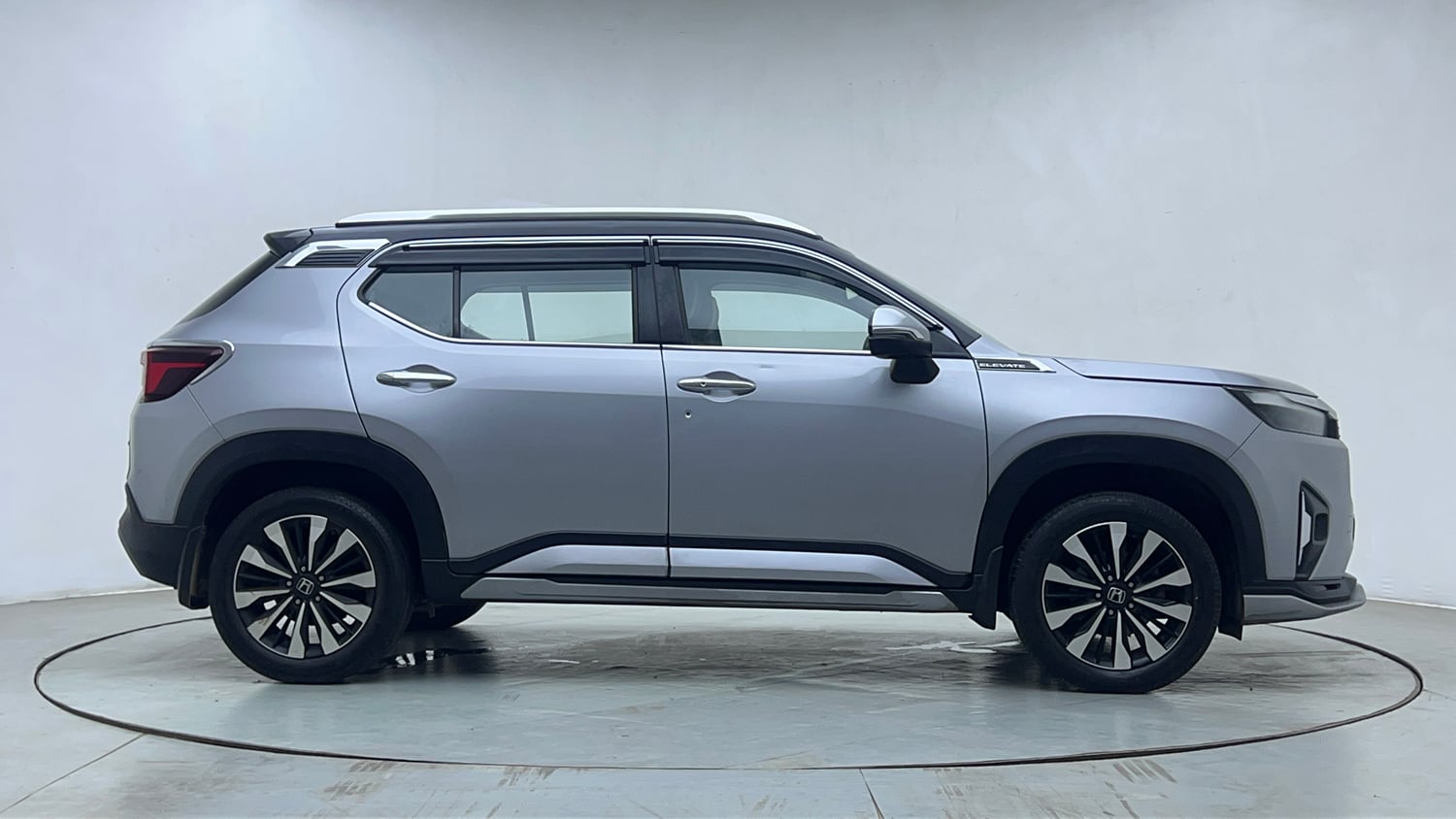Used 2024 Honda Elevate ZX MT Petrol Manual exterior RIGHT SIDE VIEW