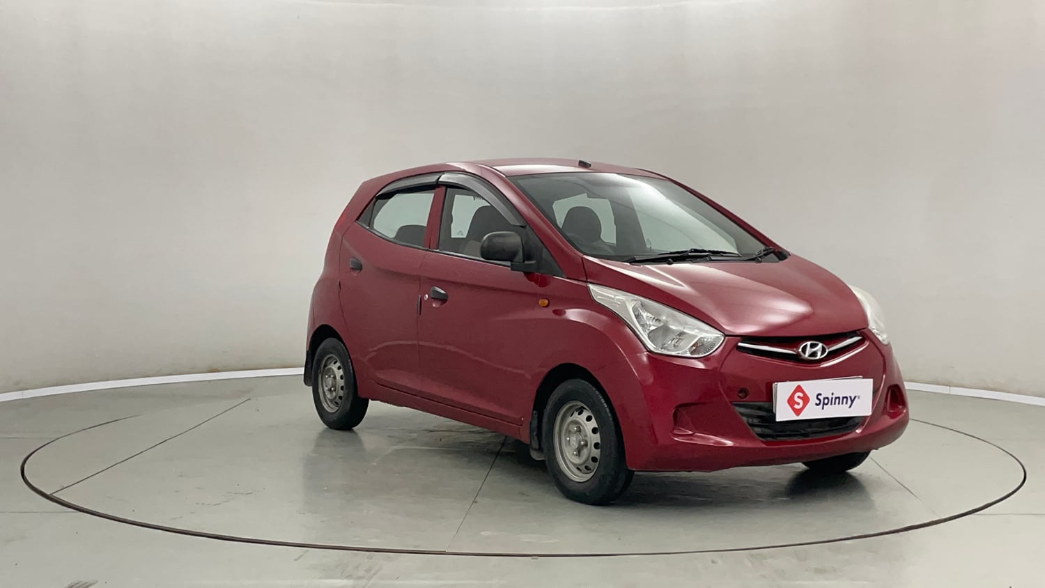 Used 2017 Hyundai Eon Era + Petrol Manual exterior RIGHT FRONT CORNER VIEW