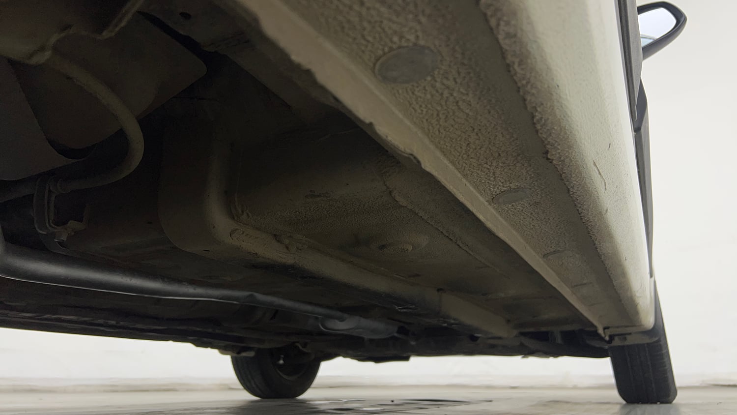 Used 2016 Hyundai Grand i10 Magna AT 1.2 Kappa VTVT Petrol Automatic extra REAR RIGHT UNDERBODY VIEW