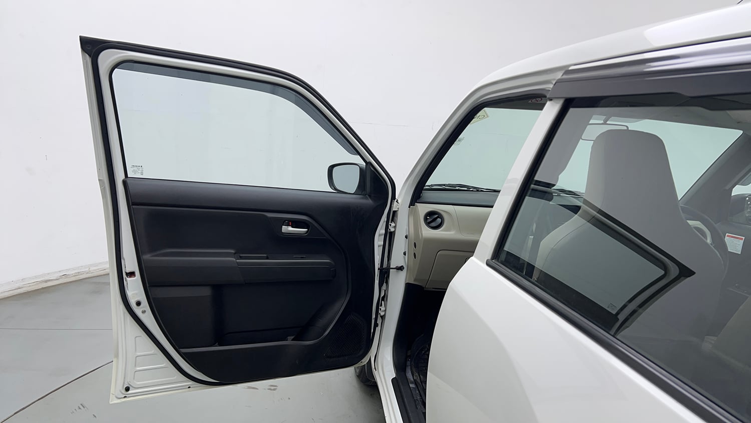 Used 2024 Maruti Suzuki Wagon R VXI 1.0 CNG Cng Manual interior LEFT FRONT DOOR OPEN VIEW