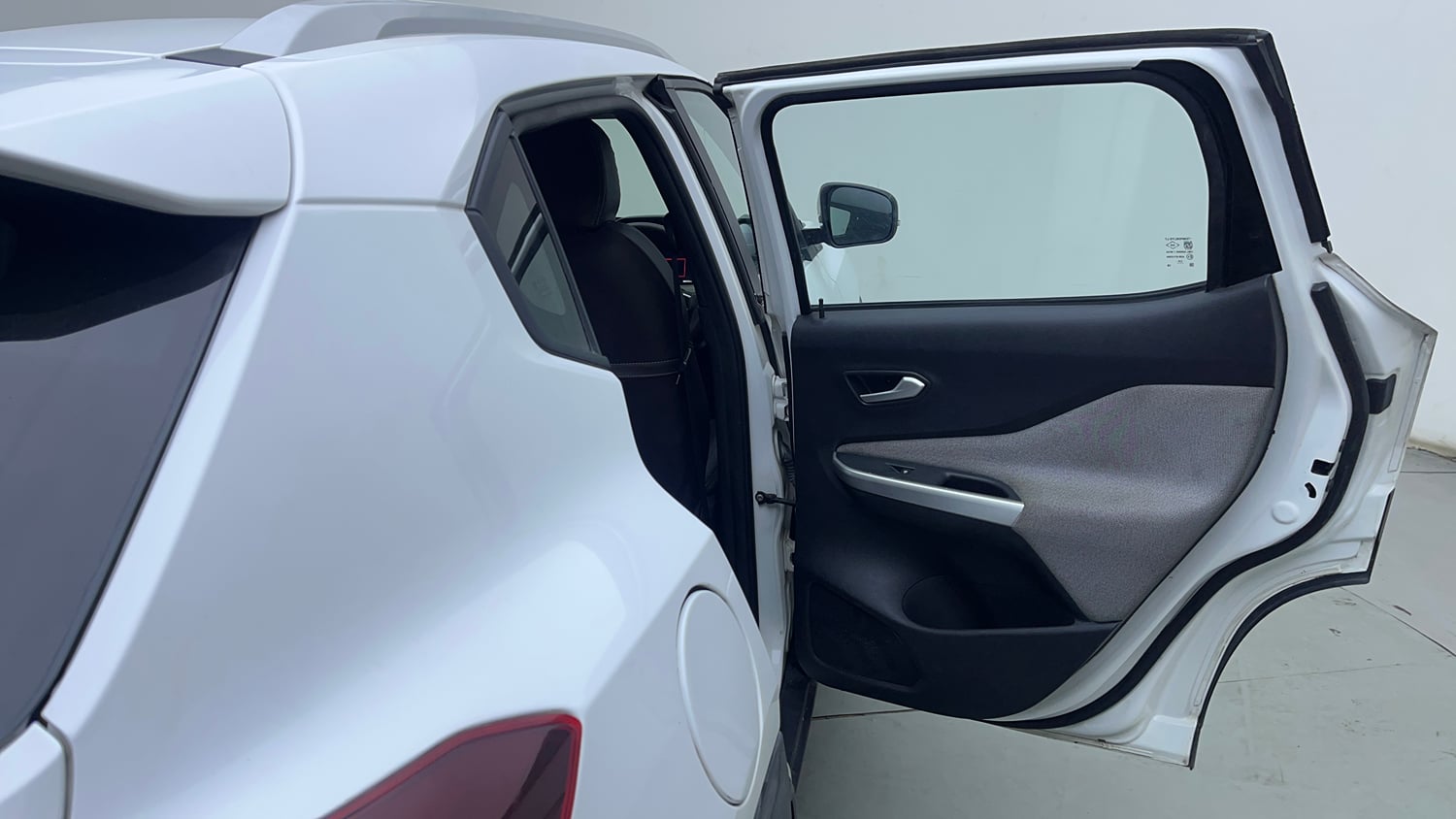 Used 2021 Nissan Magnite XV Turbo CVT Petrol Automatic interior RIGHT REAR DOOR OPEN VIEW