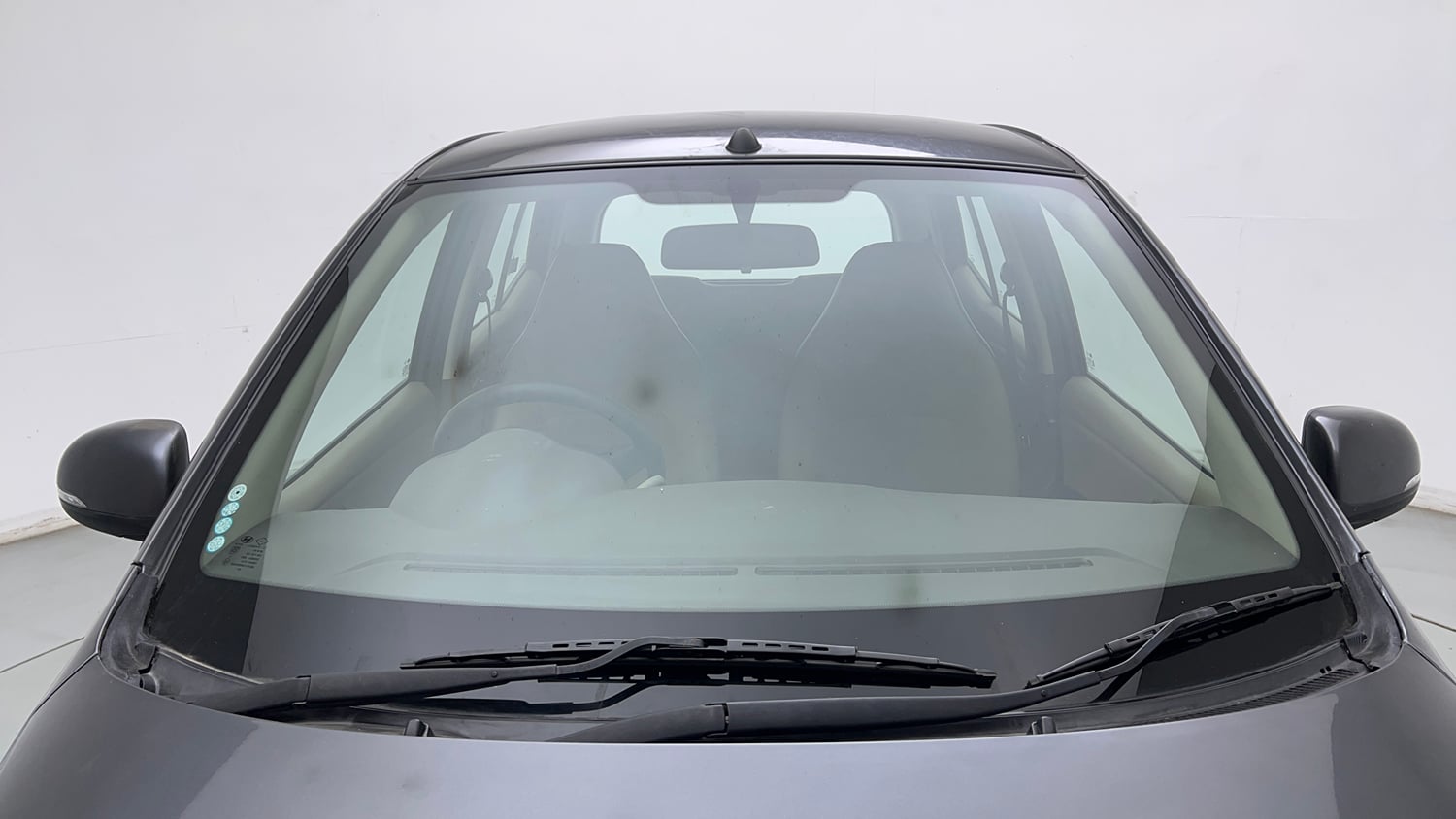 Used 2013 Hyundai i10 Magna 1.2 Kappa2 Petrol Manual exterior FRONT WINDSHIELD VIEW