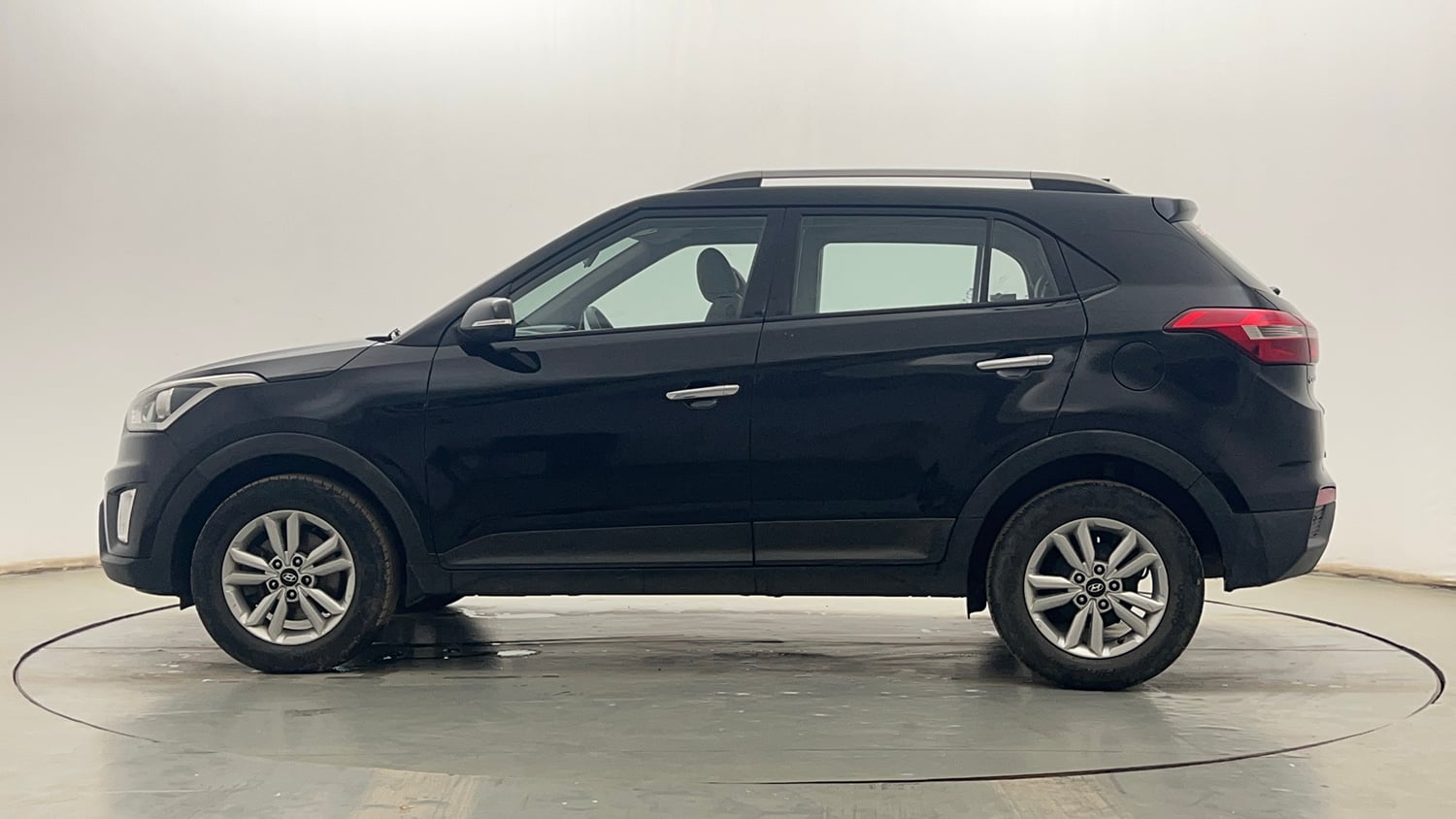 Used 2017 Hyundai Creta SX Plus 1.6  Petrol Petrol Manual exterior LEFT SIDE VIEW