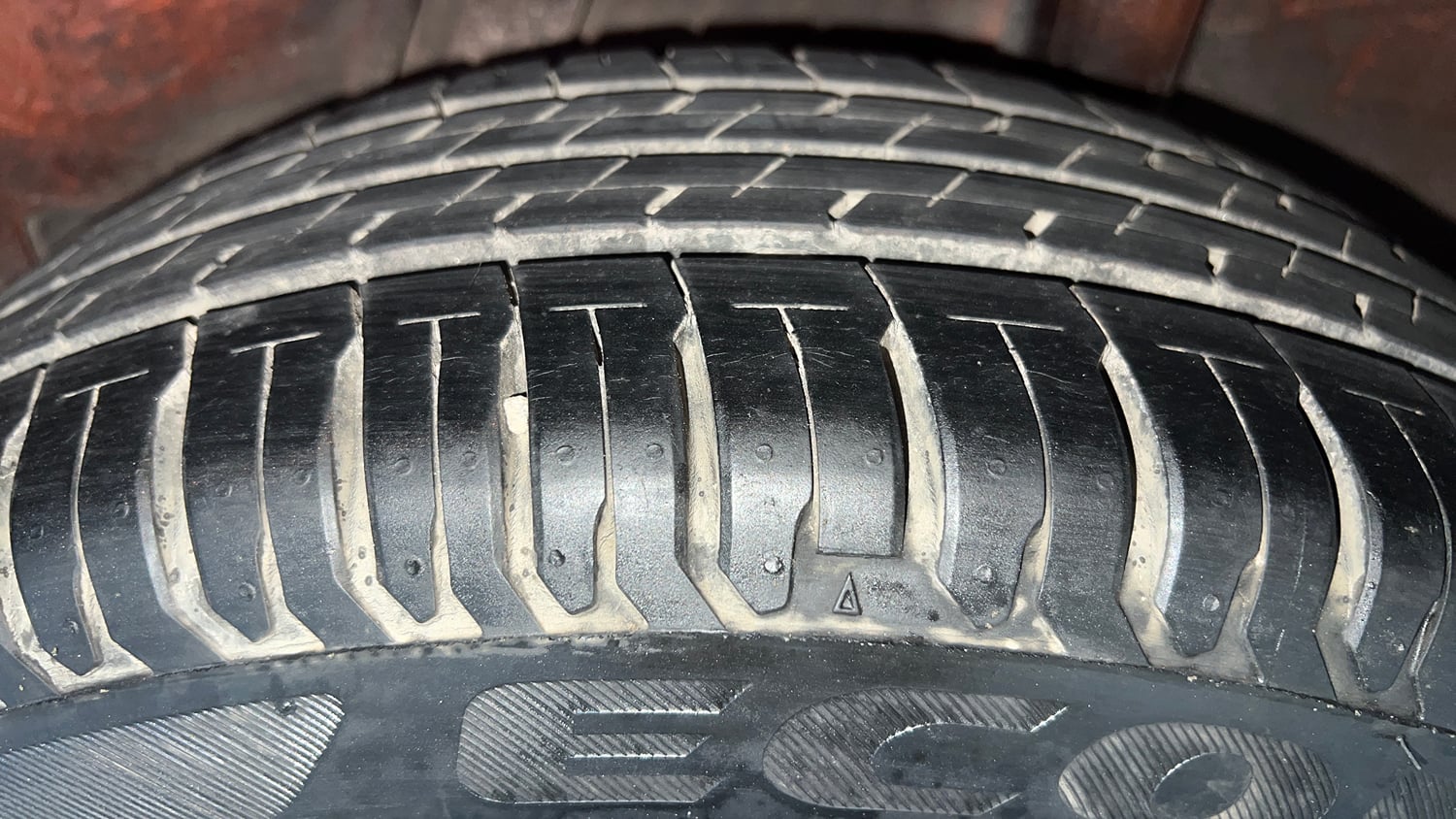 Used 2015 Honda Jazz V Petrol Petrol Manual tyres LEFT REAR TYRE TREAD VIEW