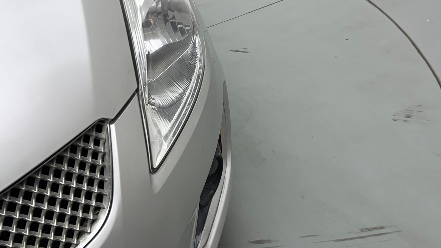 Used 2015 Maruti Suzuki Swift VXi Petrol Manual dents MINOR SCRATCH